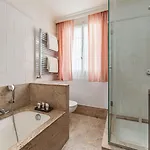Hotel De L'abbaye Parigi